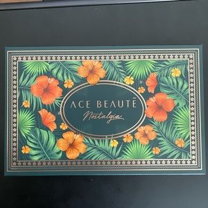 Ace beaute - nostalgia eyeshadow pallette